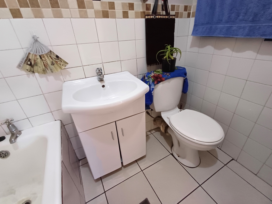 2 Bedroom Property for Sale in College Hill Eastern Cape